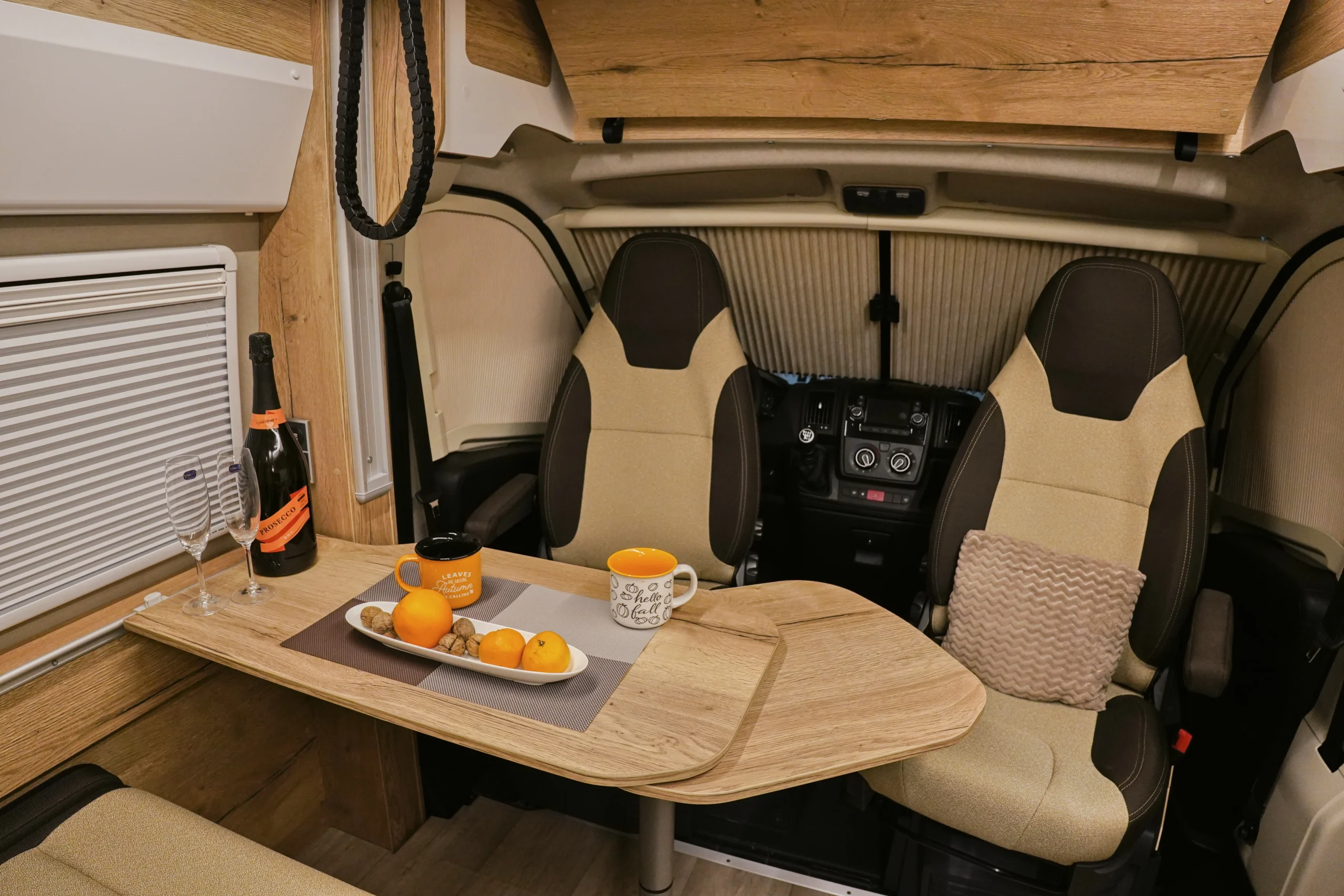 detail_jvm_camper_obytná_dodávka