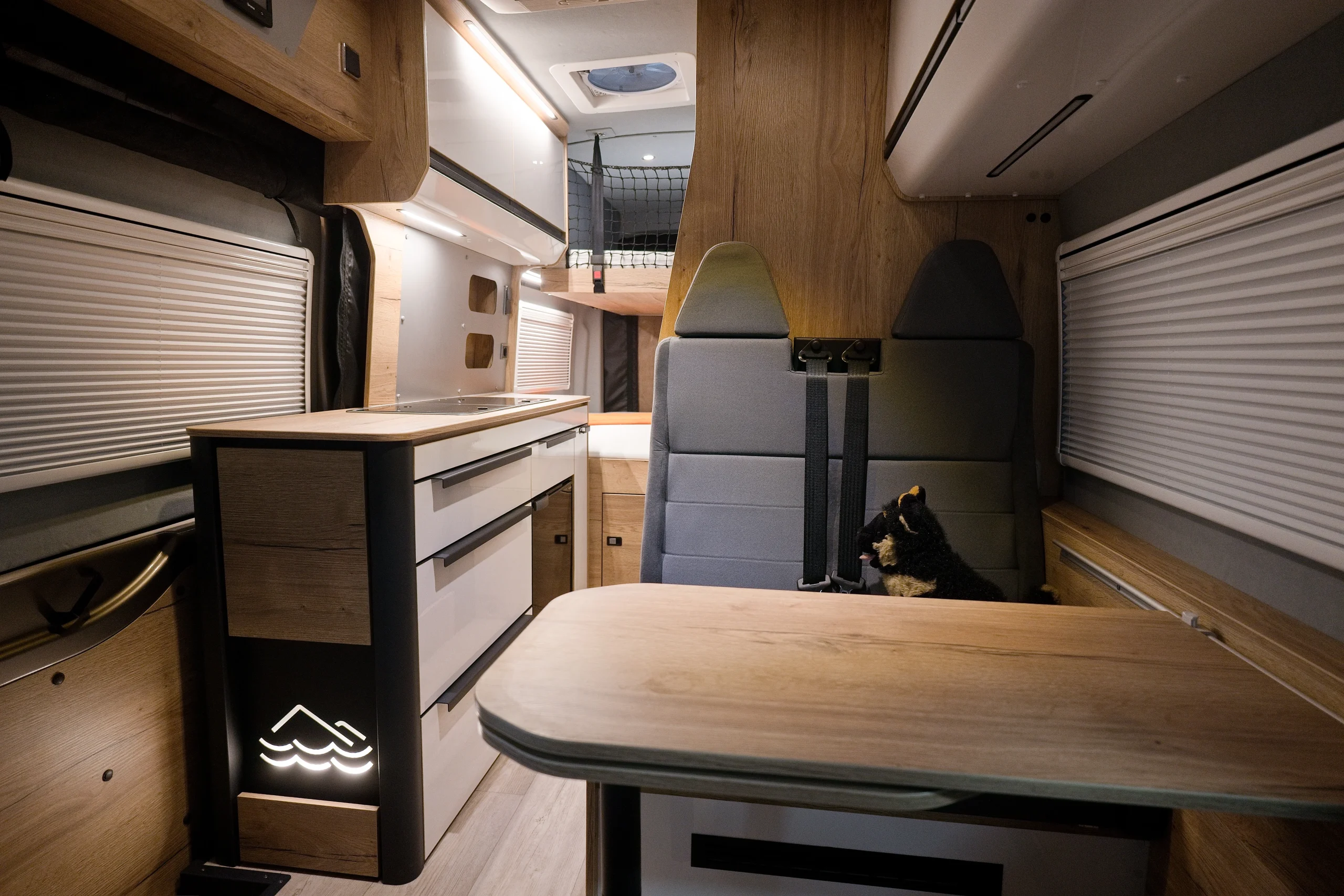 detail_jvm_camper_obytná_dodávka